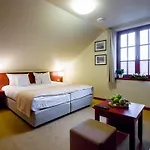 Wzgorze Poreba - W Ofercie Darmowe Ladowanie Aut Elektrycznych Bed & Breakfast