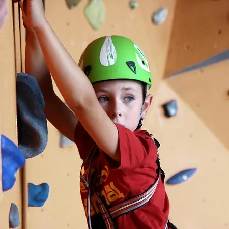 Wzgorze Poreba - W Ofercie Darmowe Ladowanie Aut Elektrycznych Długopole-Zdrój