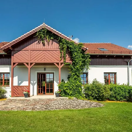 Wzgorze Poreba Bed & Breakfast 3*