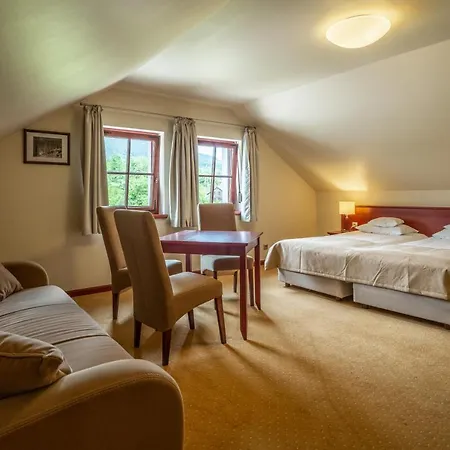 Wzgorze Poreba Bed & Breakfast Dlugopole-Zdroj
