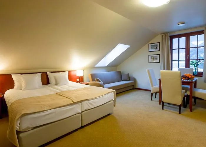 Wzgorze Poreba - W Ofercie Darmowe Ladowanie Aut Elektrycznych 住宿加早餐酒店 3*