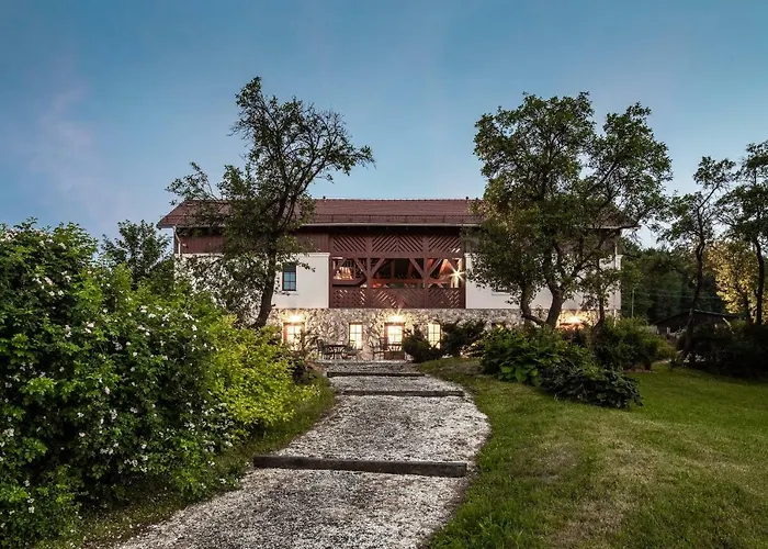 Wzgorze Poreba - W Ofercie Darmowe Ladowanie Aut Elektrycznych 住宿加早餐酒店 3*