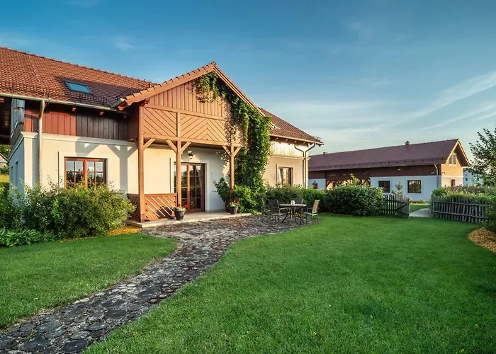 Wzgorze Poreba - W Ofercie Darmowe Ladowanie Aut Elektrycznych 3*