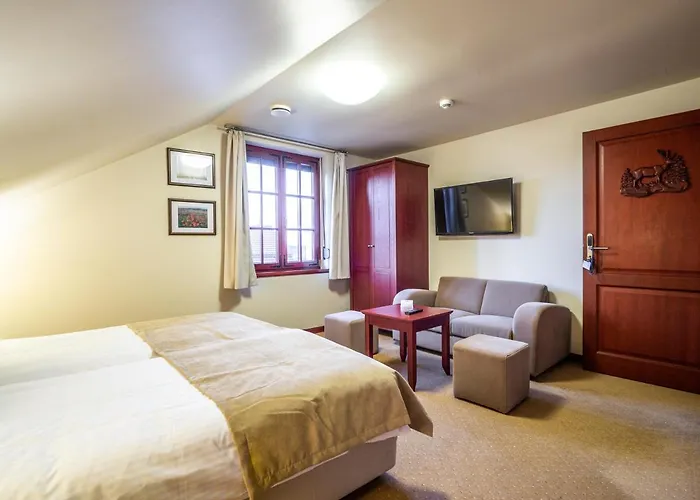 Wzgorze Poreba - W Ofercie Darmowe Ladowanie Aut Elektrycznych Długopole-Zdrój