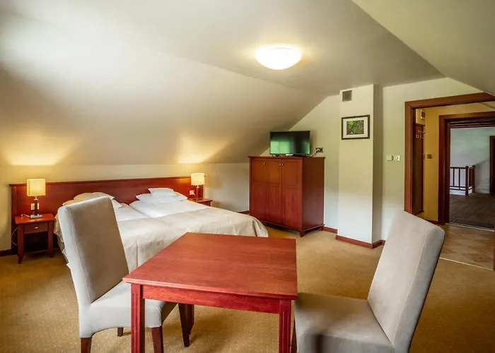 Panzió Wzgorze Poreba - W Ofercie Darmowe Ladowanie Aut Elektrycznych Długopole-Zdrój